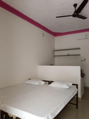 Shree Aaditya Home Stay